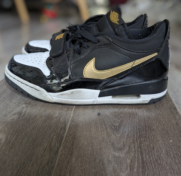 Nike Air Jordan Legacy 312 Low Black And White Sneakers - Size 9.5 - Picture 1 of 6